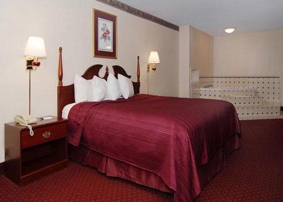 QUALITY INN - Chambersburg, PA