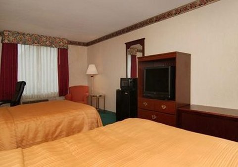 QUALITY INN - Chambersburg, PA