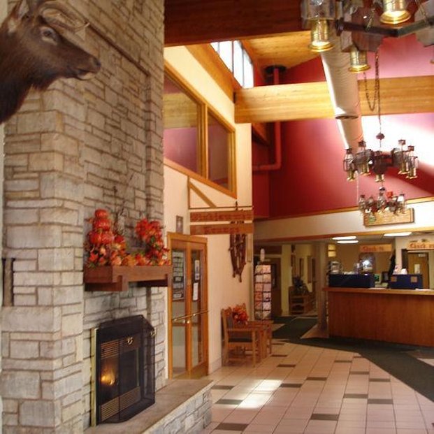 Barker's Island Inn Resort - Superior, WI