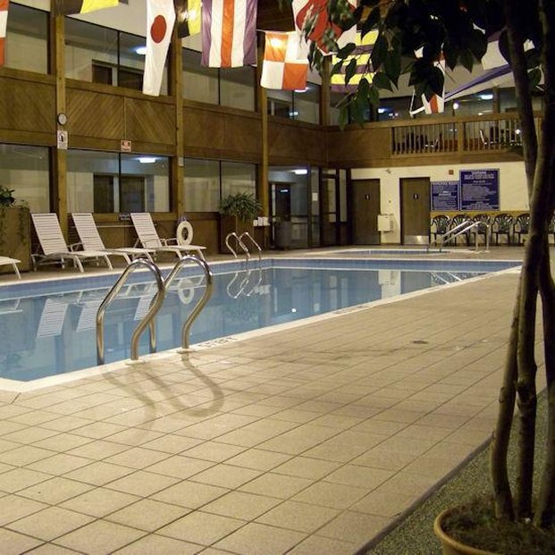 Barker's Island Inn Resort - Superior, WI