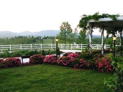 Red Horse Inn - Landrum, SC
