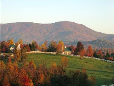 Red Horse Inn - Landrum, SC