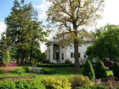 Dickey House Bed and Breakfast - Marshfield, MO
