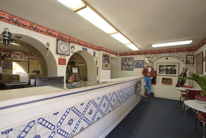 Americas Best Value Inn & Suites Yucca Valley - Yucca Valley, CA