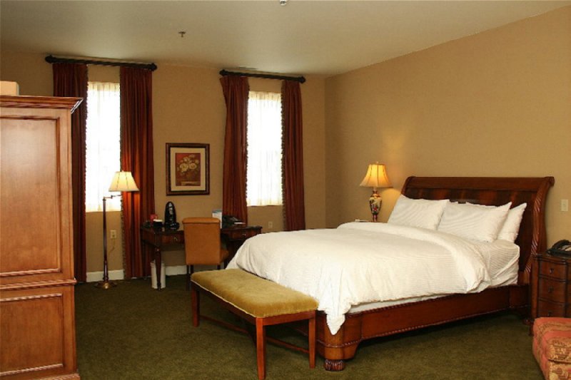 The Delafield Hotel - Delafield, WI