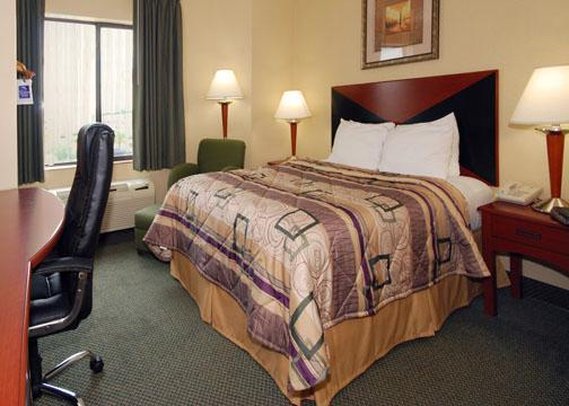 Sleep Inn And Suites Baytown - Baytown, TX