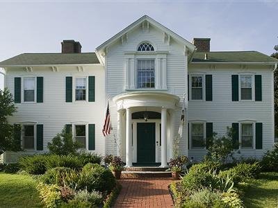 Chestnut Street Inn - Sheffield, IL