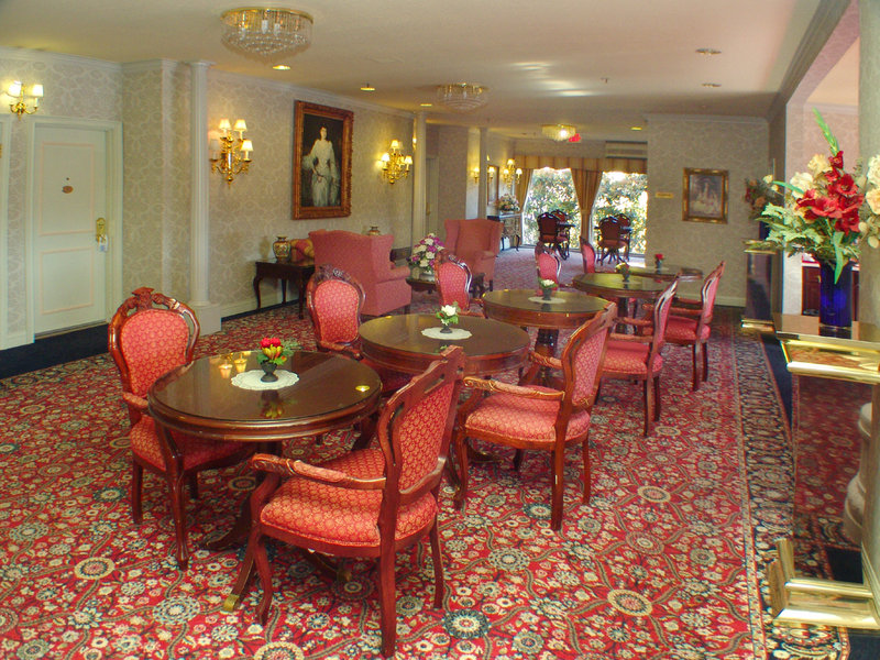 Carlyle Hotel - Campbell, CA