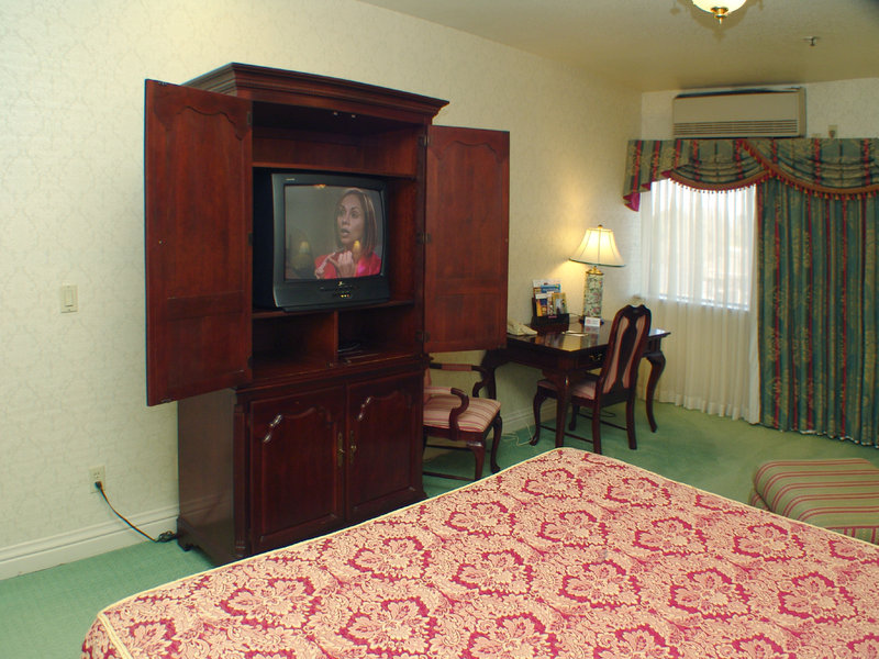 Carlyle Hotel - Campbell, CA