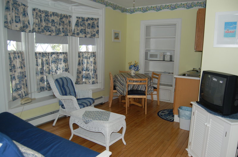Atlantic Birches Inn - Old Orchard Beach, ME
