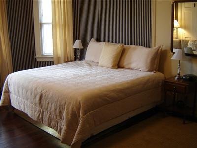 White Horse Inn - Pittsfield, MA