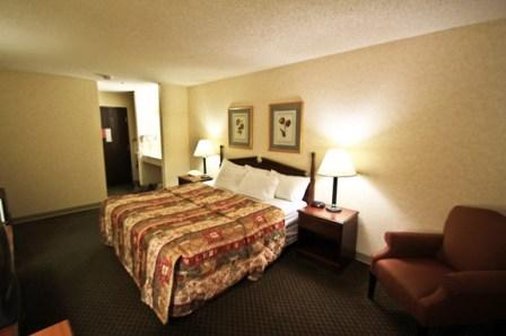 Christopher Inn & Suites - Chillicothe, OH