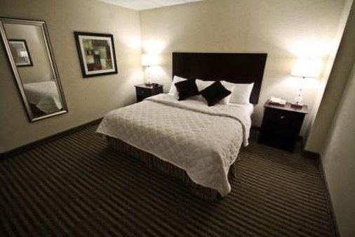 Christopher Inn & Suites - Chillicothe, OH