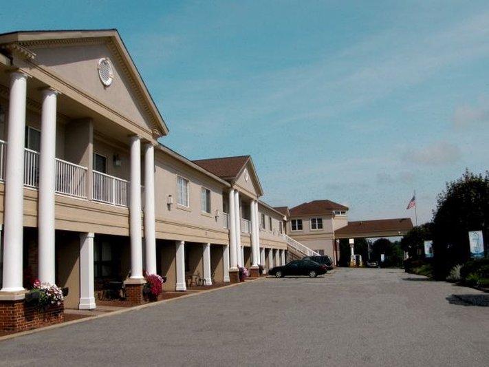 Senator Inn & Spa - Augusta, ME