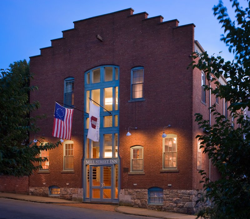 Mill Street Inn - Newport, RI