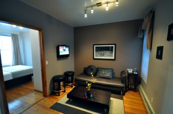 Off Soho Suites Hotel - Room