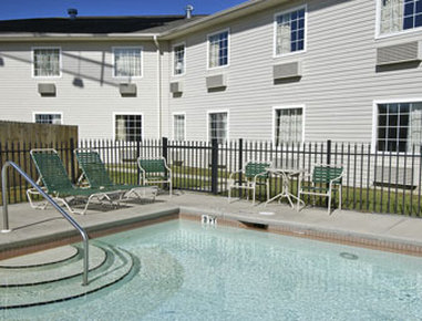 Howard Johnson Inn Pensacola Fl - Pensacola, FL