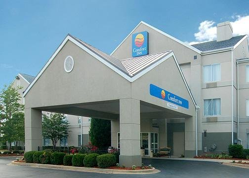 Comfort Inn Fairfield - Fairfield, AL