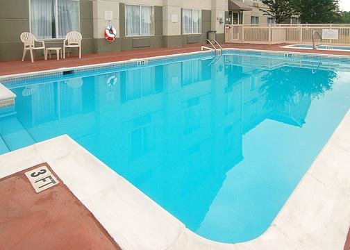 Comfort Inn Fairfield - Fairfield, AL