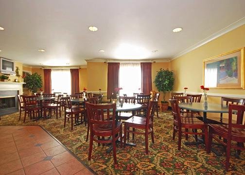 Comfort Inn Fairfield - Fairfield, AL
