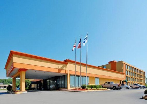 Rodeway Inn & Suites Conference Center