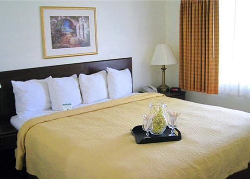 Quality Inn & Suites Date Palm - Cathedral City, CA