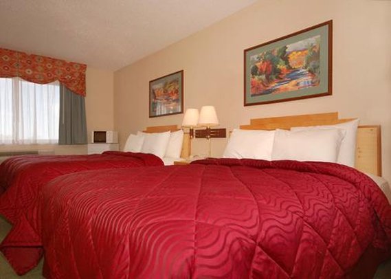Econo Lodge West - Pueblo, CO