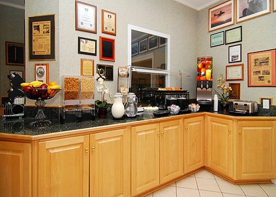 Econo Lodge-Mayport - Atlantic Beach, FL