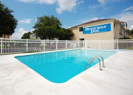 Rodeway Inn - Brunswick, GA