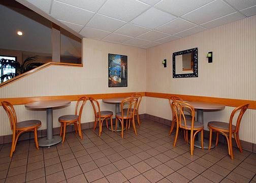 Rodeway Inn - Brunswick, GA