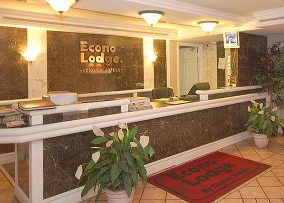Econo Lodge - Atlanta, GA