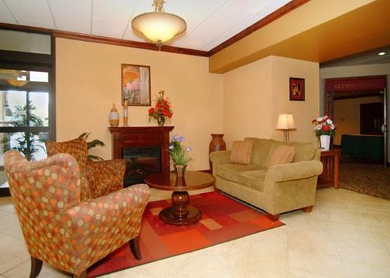 Clarion Hotel and Conference Center - Davenport, IA