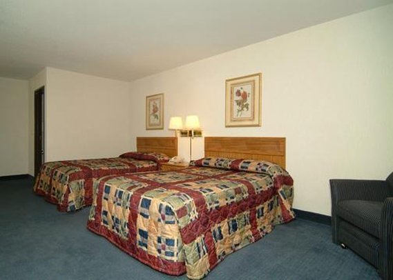 Rodeway Inn - Mount Pleasant, IA