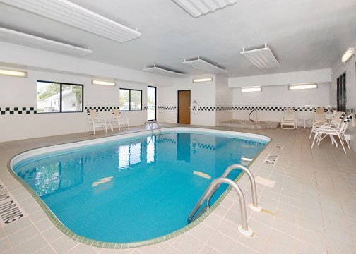 Quality Inn - Forsyth, IL