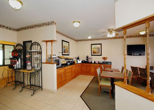 Quality Inn - Forsyth, IL