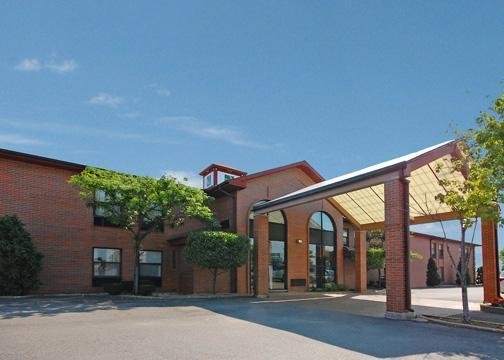 Quality Inn - Waukegan, IL