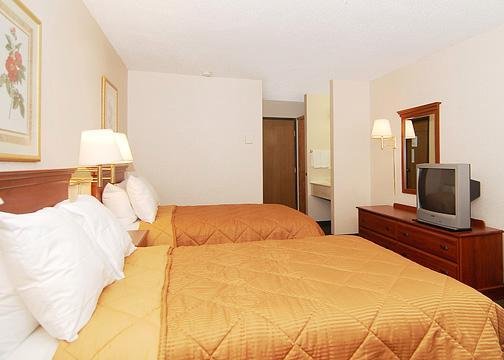 Quality Inn - Sycamore, IL