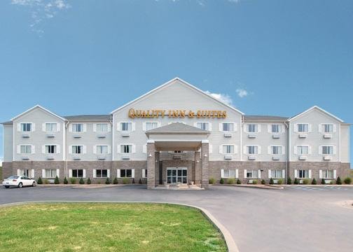 Baymont Inn & Suites Lawrenceburg - Lawrenceburg, IN