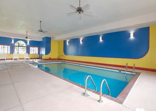 Econo Lodge - Decatur, IN