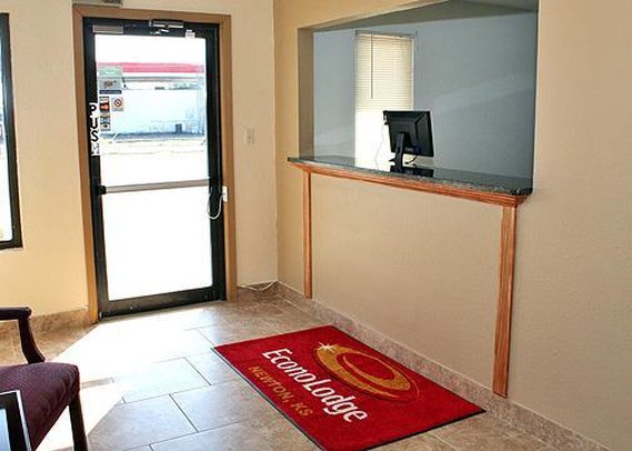 Econo Lodge Newton - Newton, KS