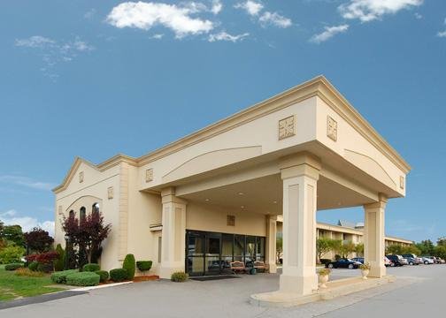 Quality Inn - Somerset, MA