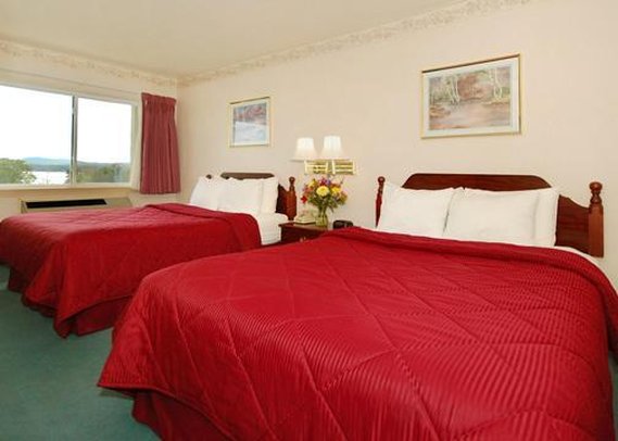 Ocean's Edge Restaurant - Belfast, ME