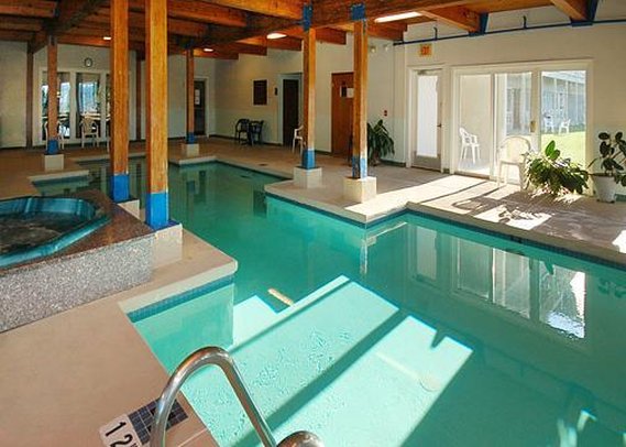 Ocean's Edge Restaurant - Belfast, ME