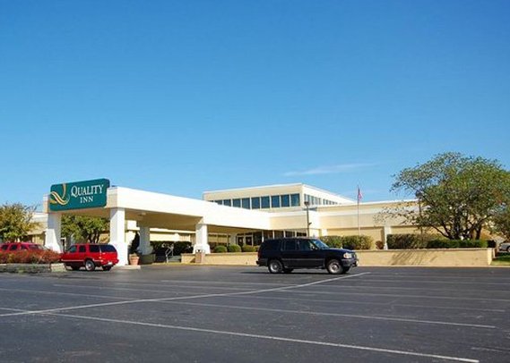 Quality Inn - Columbia, MO