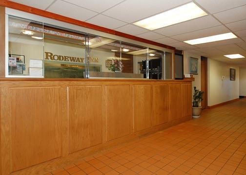 Rodeway Inn - Grandview, MO