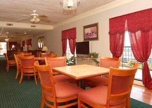 Quality Inn - Canton, MS