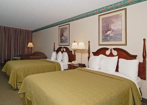 Quality Inn & Suites - Hendersonville, NC