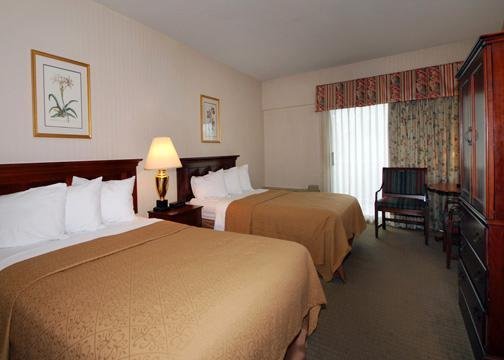 Quality Hotel & Suites Central - Cincinnati, OH