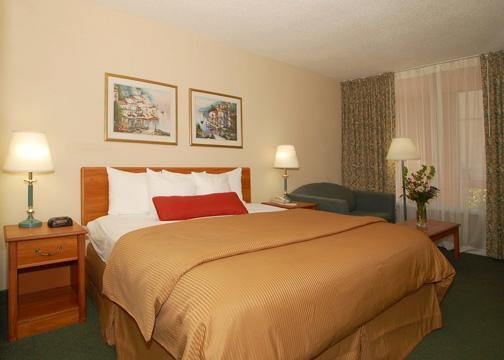 Clarion Hotel Airport - Oklahoma City, OK