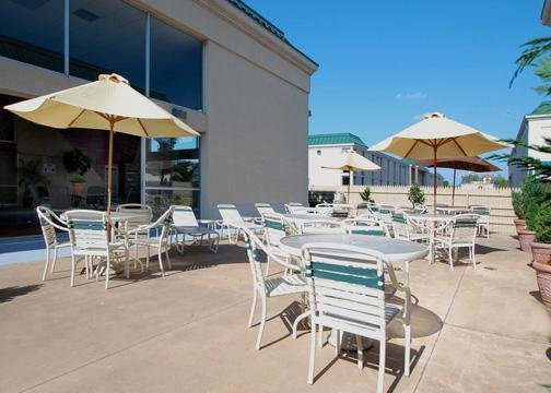 Clarion Hotel Airport - Oklahoma City, OK